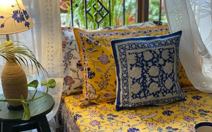 Mau Handloom Product