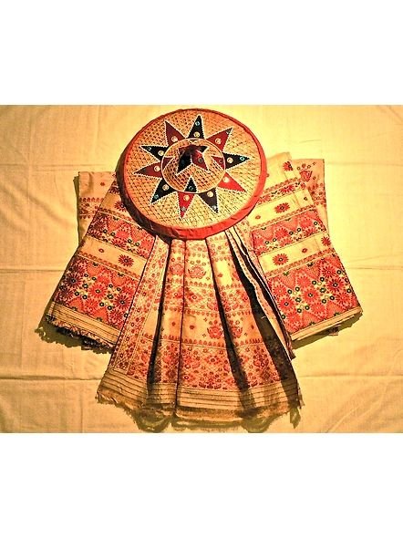 Mau Handloom Product